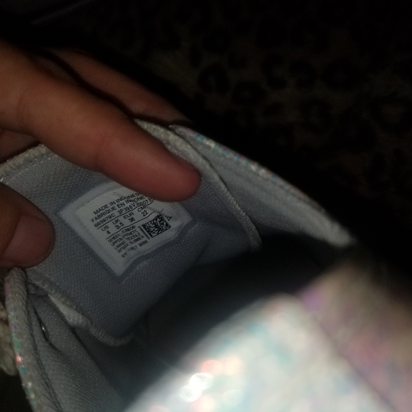 Converse SOLD - Picture 5 of 6